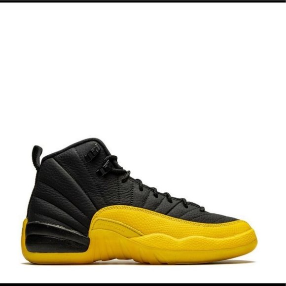 michael jordan gold shoes